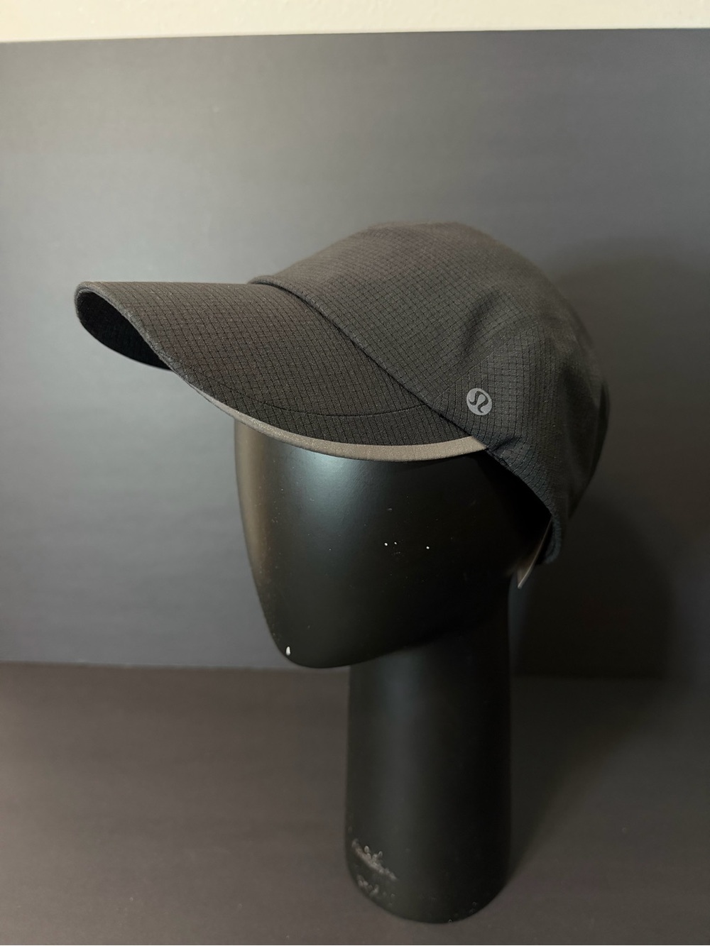 Lululemon Black Mesh Polyester Adjustable Lightweight Running Baseball Cap L/XL